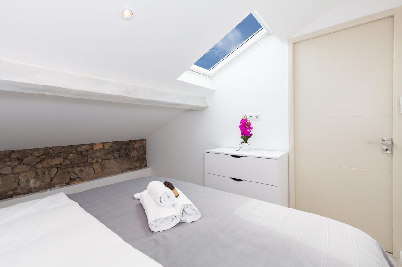 Anzur Yourhosthelper Cannes Esterno foto